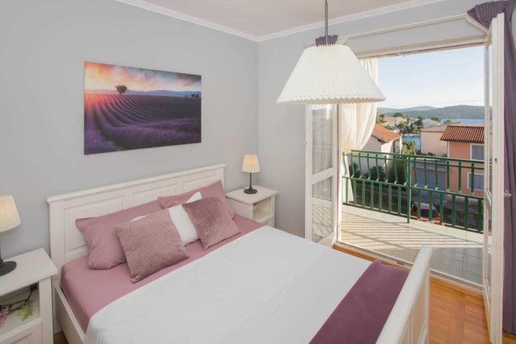 Dalma Residence Apartman Lavandella Zaboric Eksteriør bilde